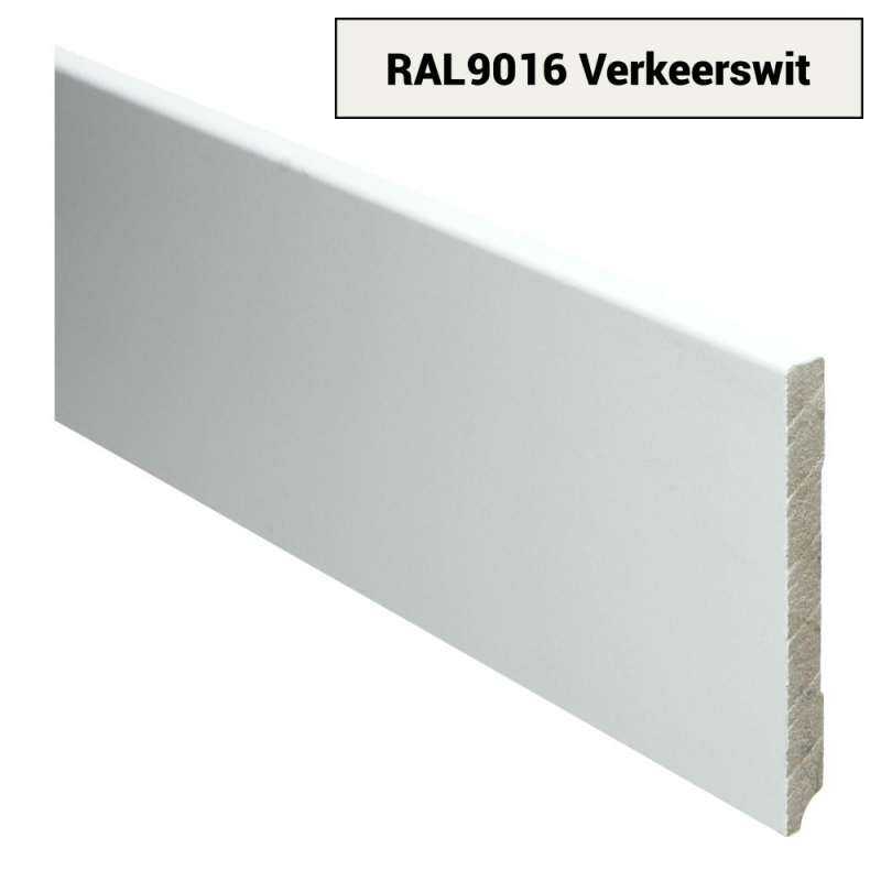 MDF Moderne plint 120x18 wit voorgelakt RAL 9016, lengte 240 cm. mdfplinten.nl